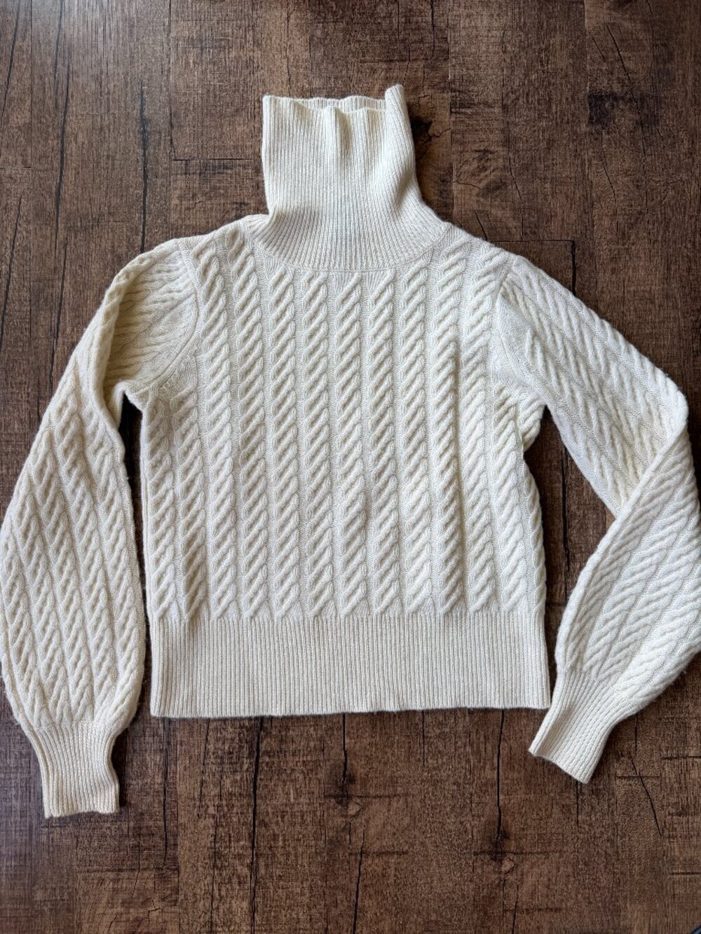 Vintage Cream Magaschoni cashmere cable-knit turtleneck sweater Size S